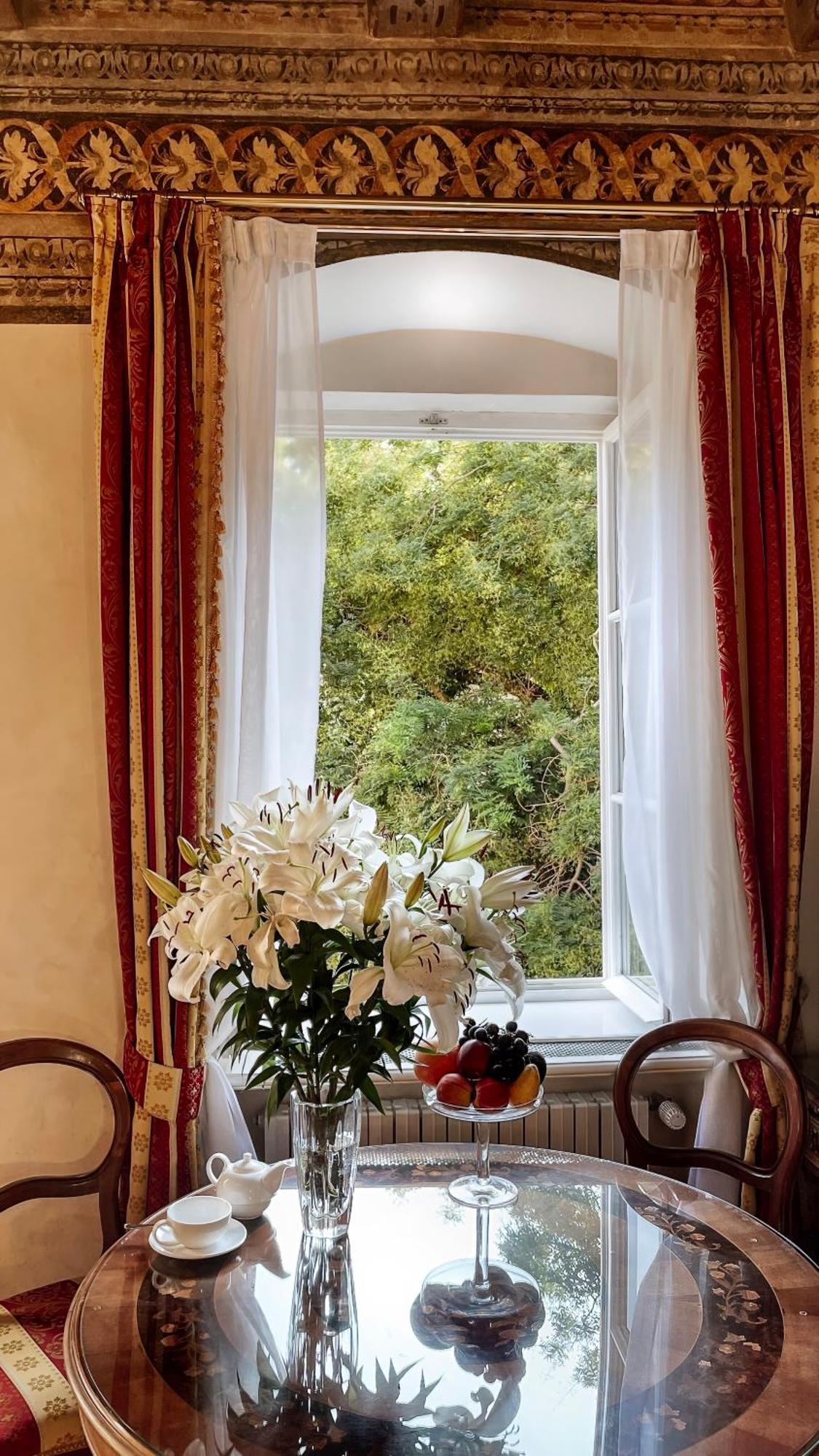Alchymist Prague Castle Suites Exterior photo